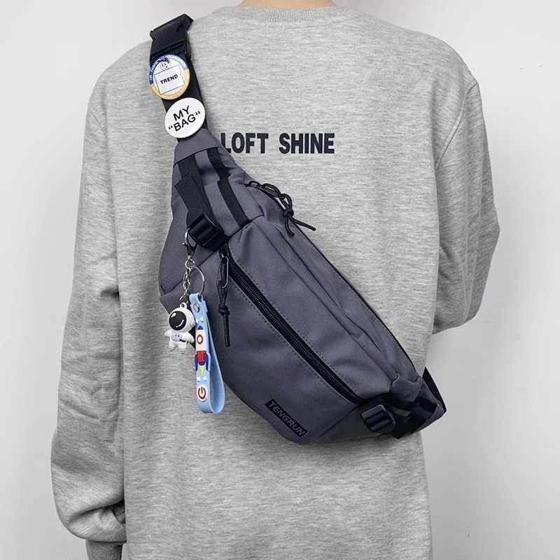 [Gray] + Astronaut hung up